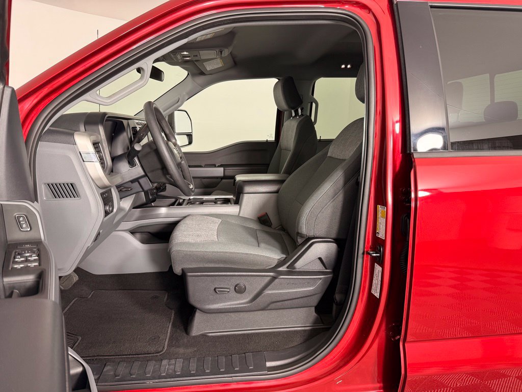 Certified 2024 Ford F250 XLT w/ FX4 Off-Road Package AWD/4WD image 2