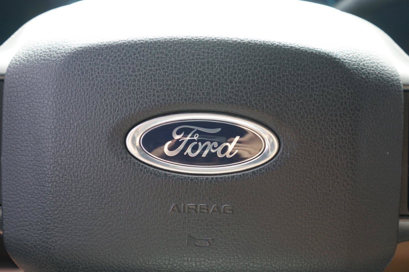Certified 2023 Ford F350 Lariat w/ FX4 Off-Road Package AWD/4WD image 13