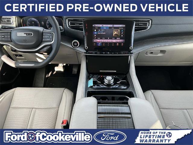 Used 2023 Jeep Wagoneer Series III w/ Preferred Equipment Group image 13