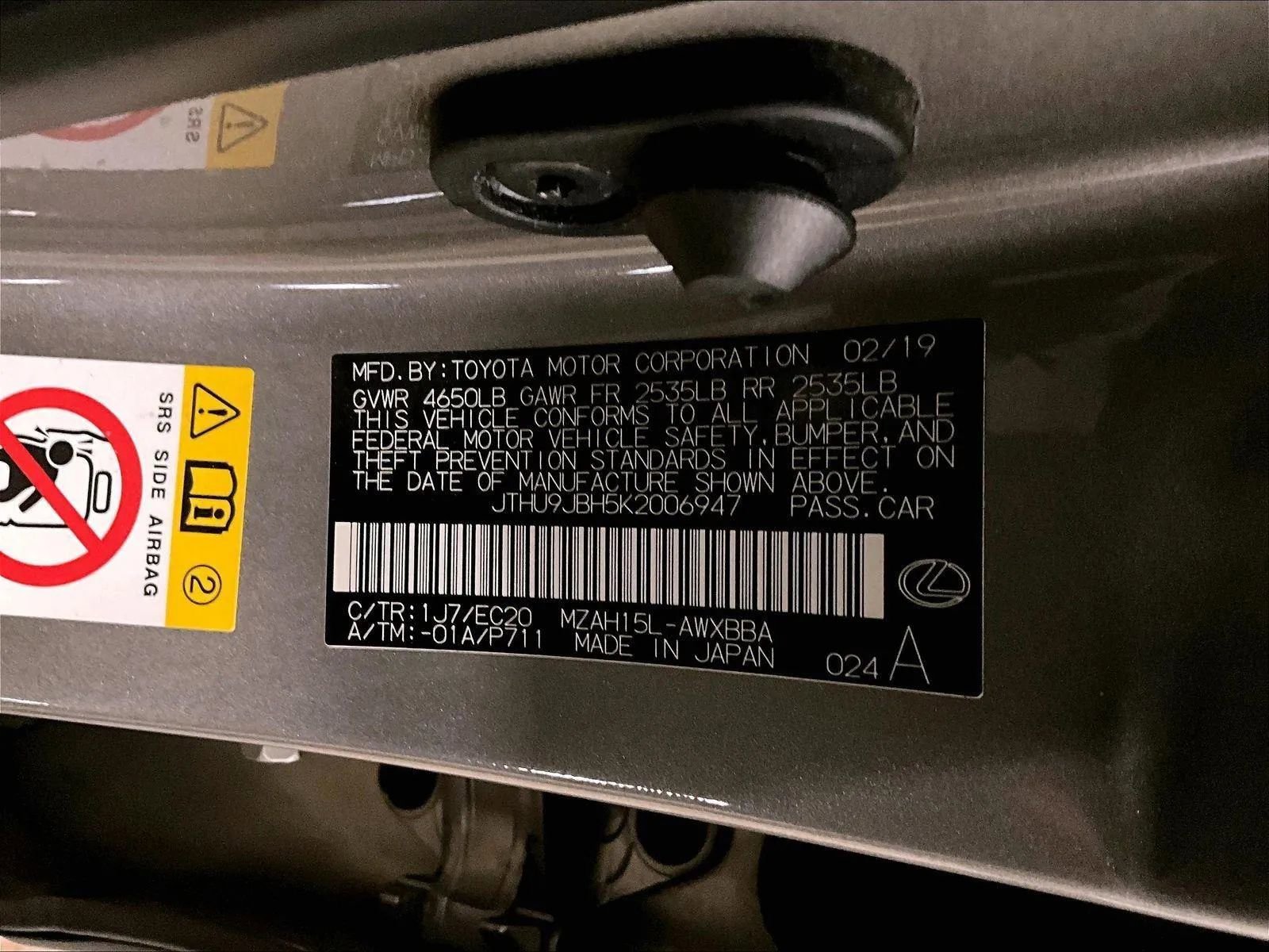 Used 2019 Lexus UX 250h w/ Premium Package AWD/4WD image 32