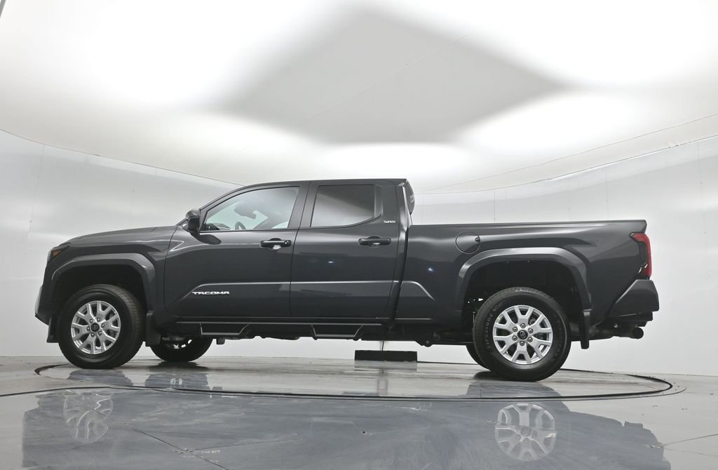 Used 2025 Toyota Tacoma SR5 image 49