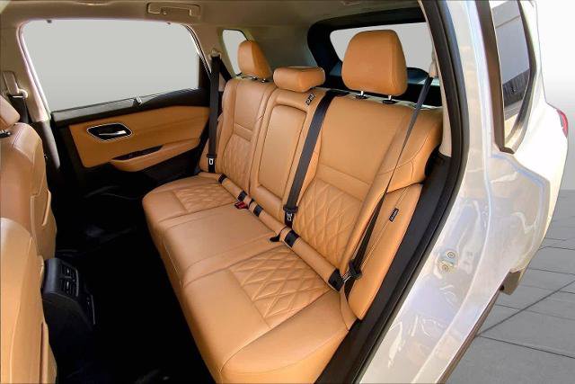 Used 2023 Nissan Rogue Platinum w/ Platinum Premium Package FWD image 21