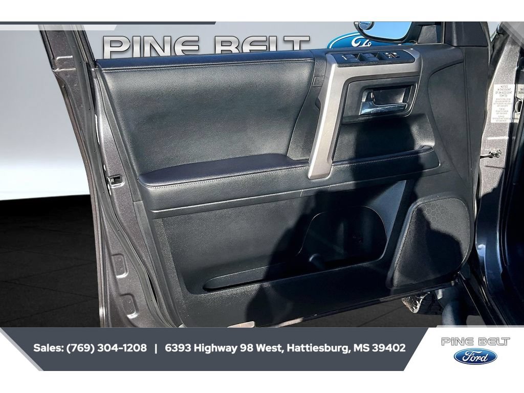 Used 2021 Toyota 4Runner SR5 Premium w/ Moonroof Package AWD/4WD image 17