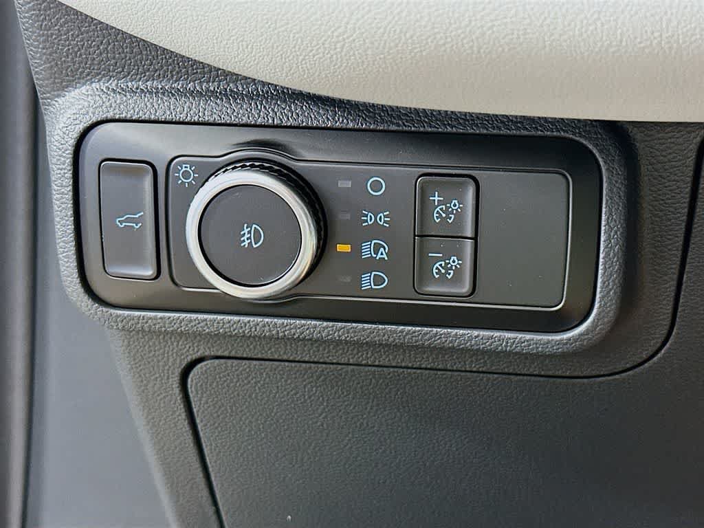 Certified 2025 Ford Explorer Active w/ Active Comfort Package RWD image 26