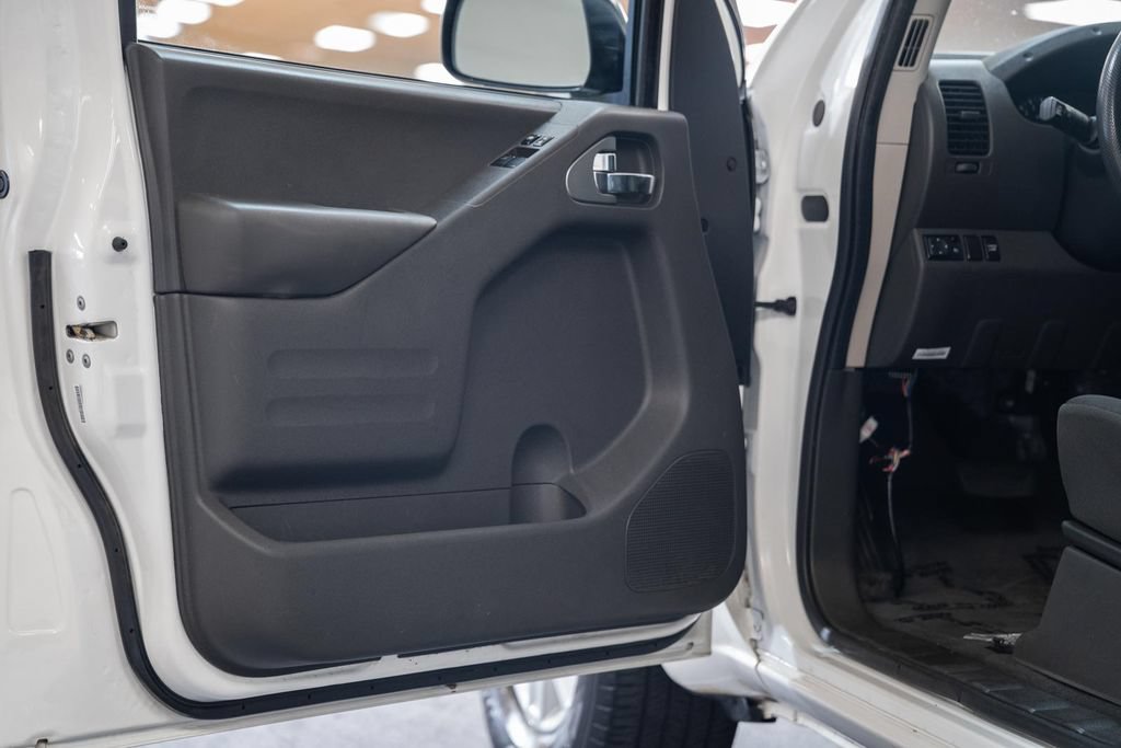 Used 2021 Nissan Frontier SV RWD image 34