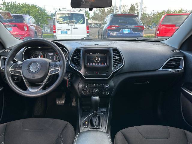 Used 2019 Jeep Cherokee Latitude w/ Popular Appearance Group FWD image 19