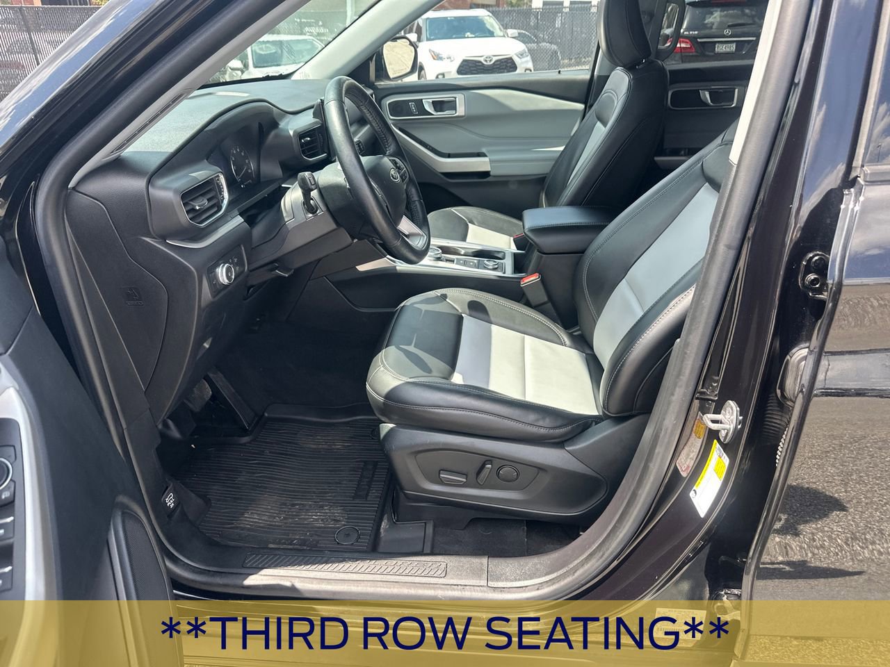 Certified 2022 Ford Explorer XLT w/ Equipment Group 202A image 10