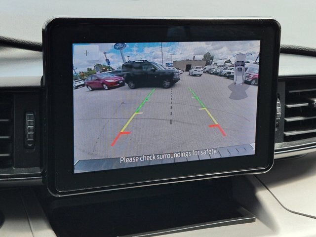 Certified 2023 Ford Explorer XLT w/ Class IV Trailer Tow Package AWD/4WD image 19
