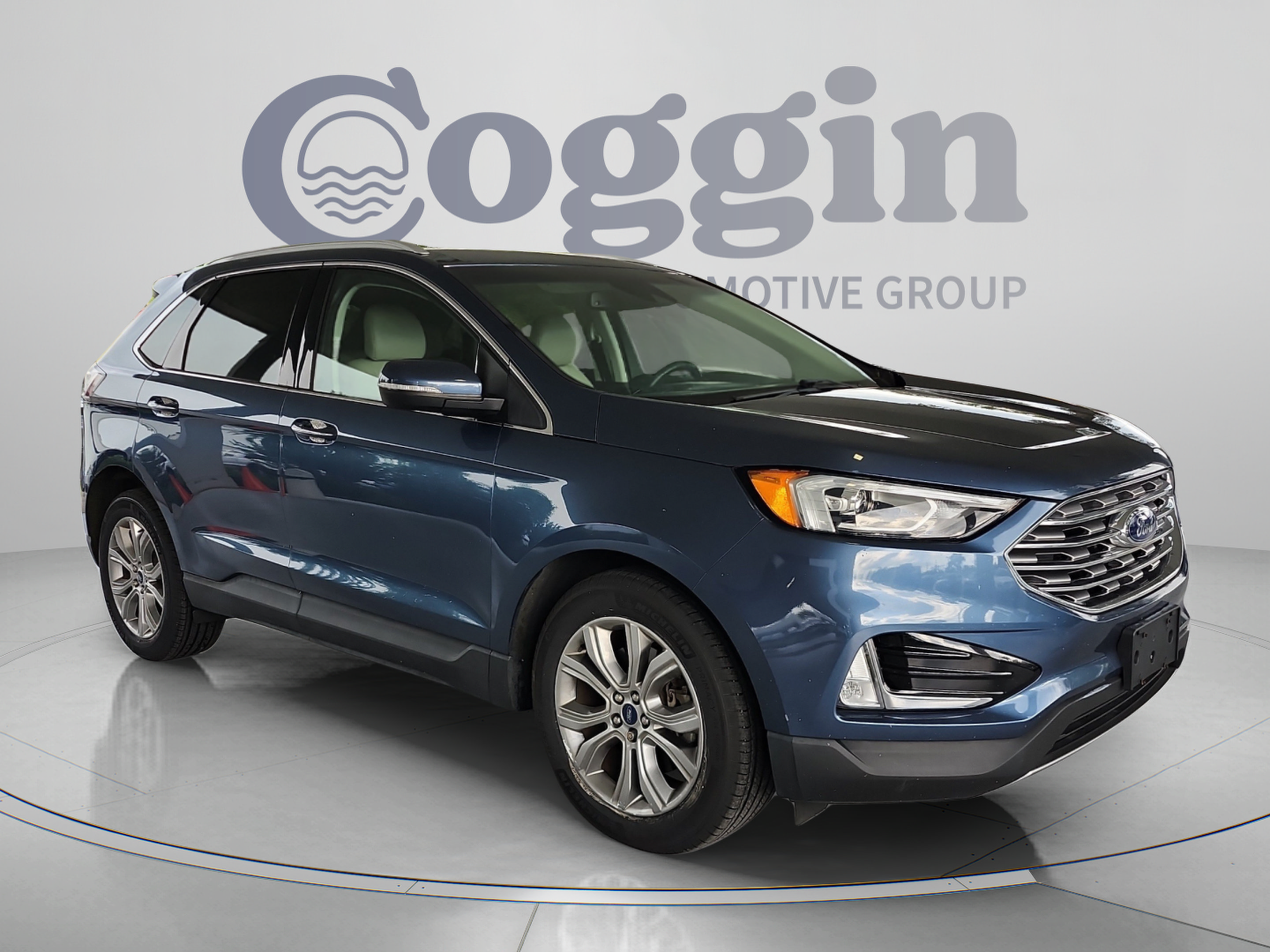 Certified 2019 Ford Edge Titanium w/ Cold Weather Package AWD/4WD image 7