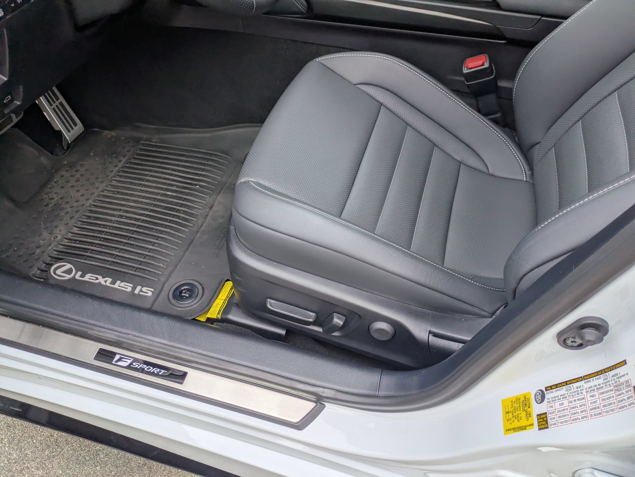 Used 2023 Lexus IS 350 F Sport RWD image 13