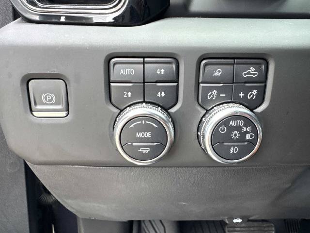 Used 2024 GMC Sierra 1500 AT4 w/ Technology Package AWD/4WD image 20