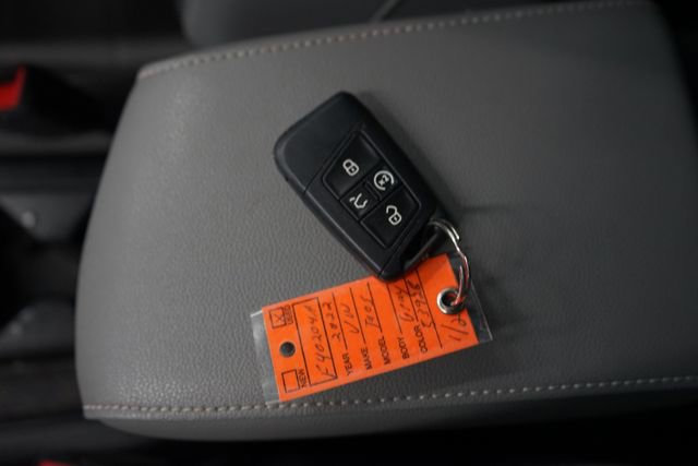 Used 2022 Volkswagen Taos SE image 21