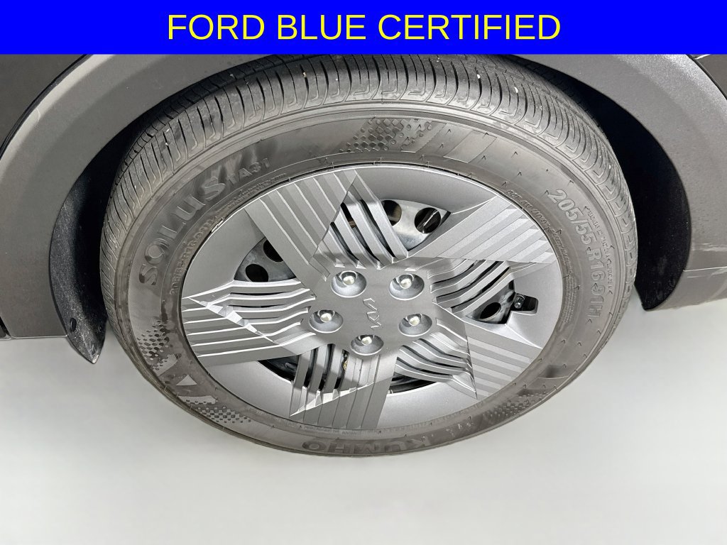Used 2026 Kia K4 FWD image 32