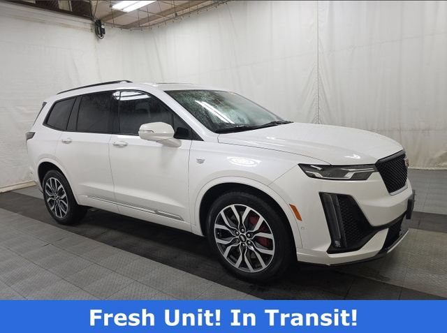 Used 2024 Cadillac XT6 Sport w/ Technology Package AWD/4WD image 4