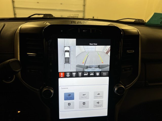 Used 2024 RAM 2500 Laramie w/ Towing Technology Group AWD/4WD image 15