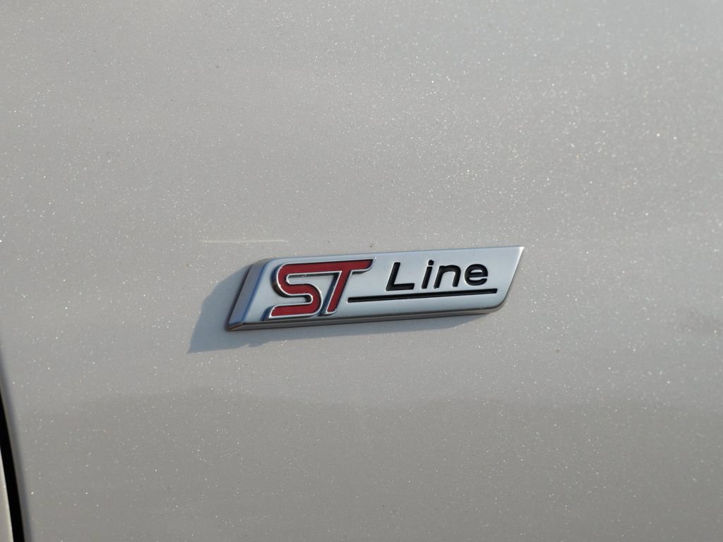 Certified 2023 Ford Escape ST-Line w/ Tech Pack #1 AWD/4WD image 10
