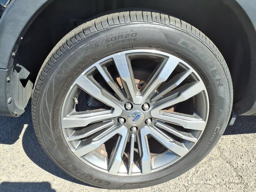 Certified 2018 Ford Explorer Platinum AWD/4WD image 7