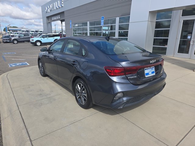 Used 2023 Kia Forte LXS FWD image 3