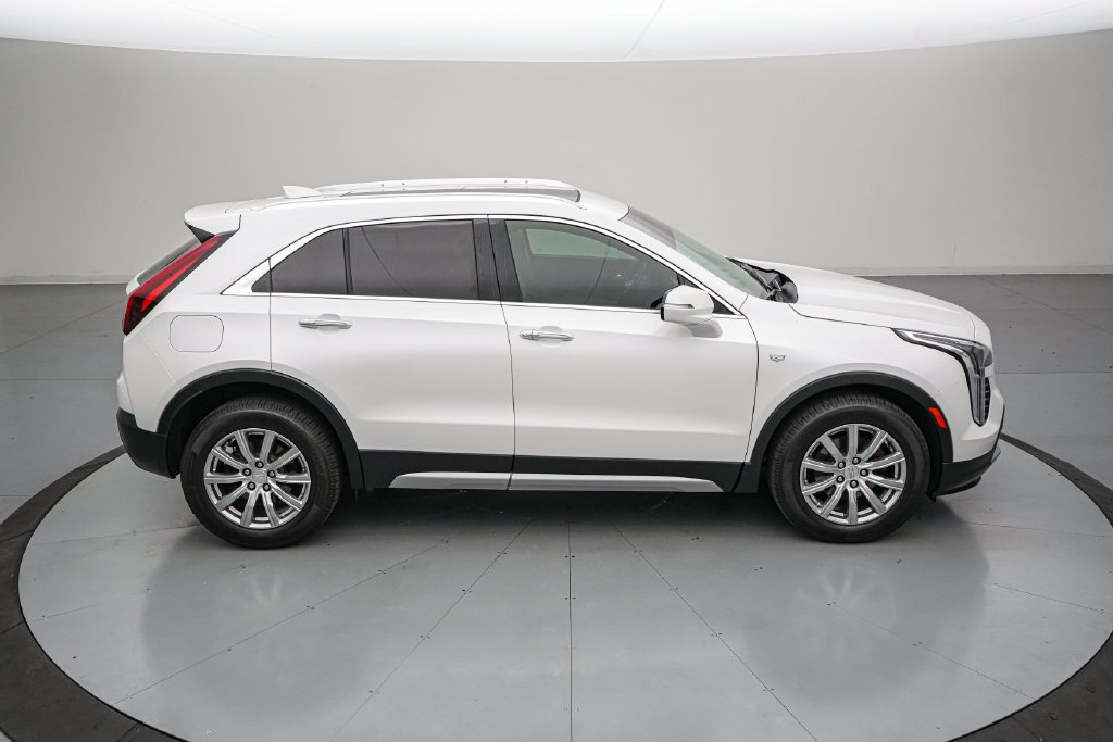 Used 2023 Cadillac XT4 Premium Luxury FWD image 3
