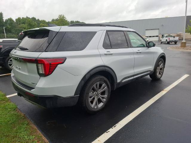Certified 2025 Ford Explorer Active w/ Active Comfort Package AWD/4WD image 8