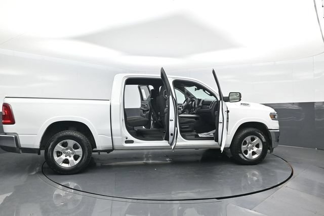 Used 2025 RAM 1500 Big Horn AWD/4WD image 31