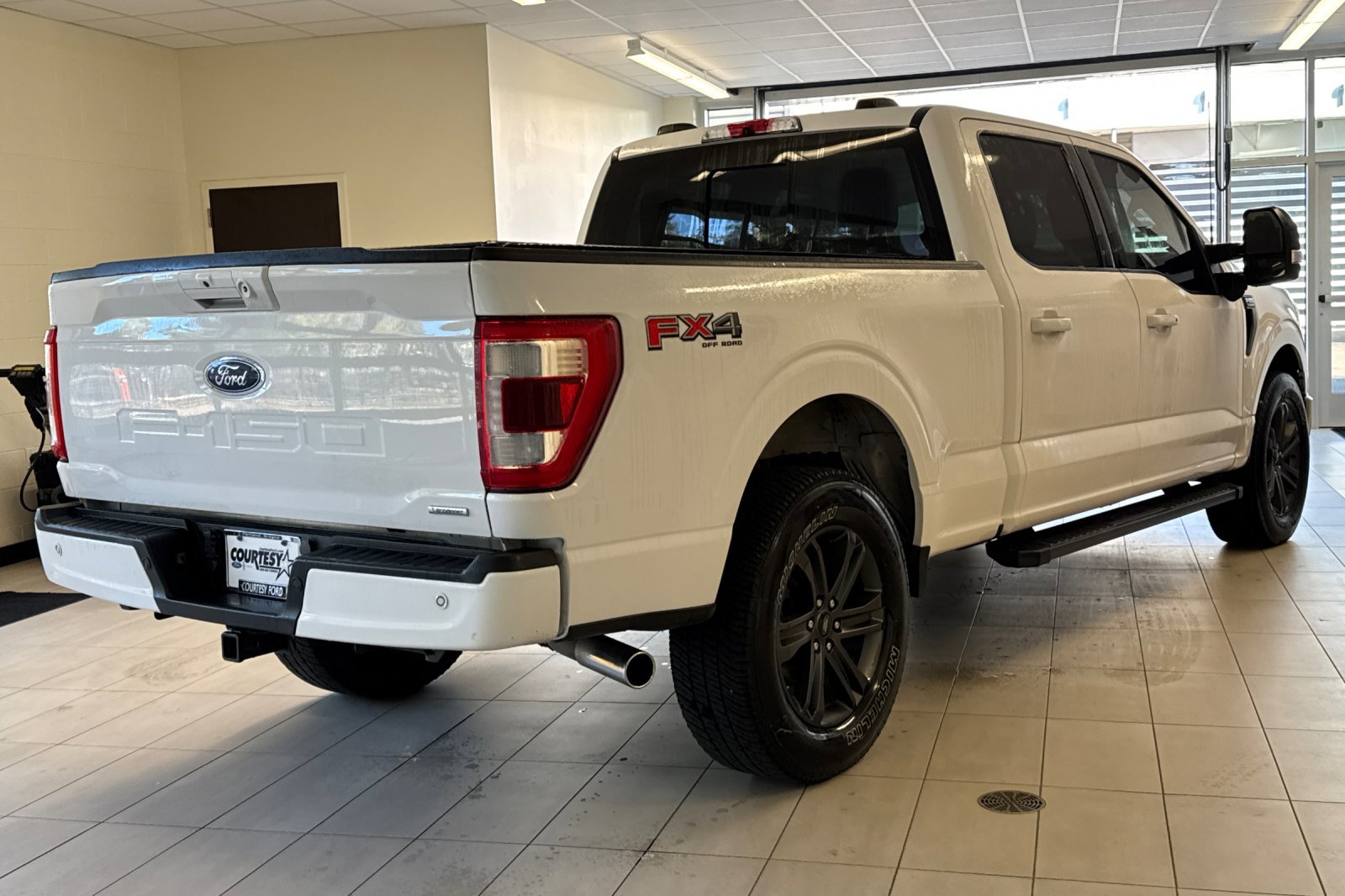 Certified 2023 Ford F150 Lariat w/ Equipment Group 502A High image 4