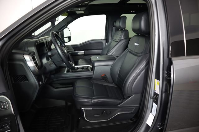 Certified 2025 Ford F450 Platinum w/ FX4 Off-Road Package image 46