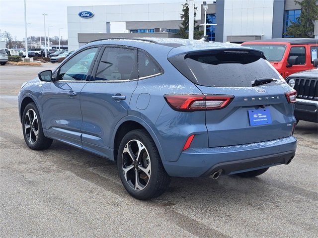 Certified 2024 Ford Escape ST-Line Select w/ Tech Pack #2 image 3