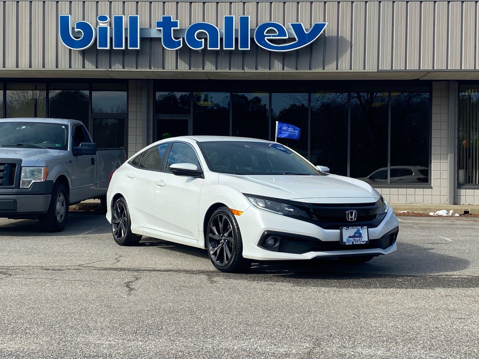 Used 2019 Honda Civic Sport image 2