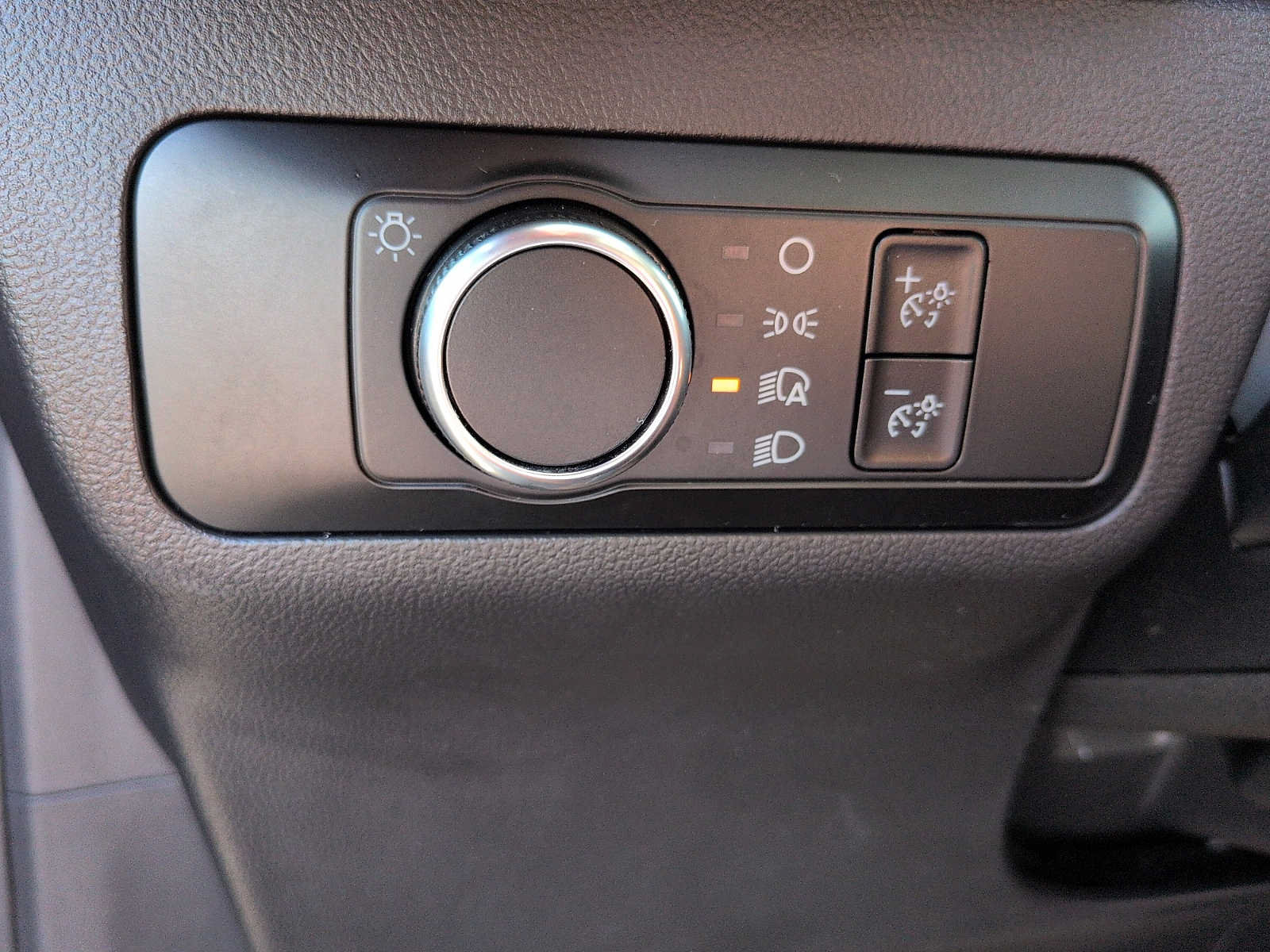 Certified 2025 Ford Escape Active FWD image 15