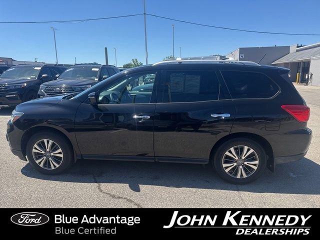 Used 2017 Nissan Pathfinder SL w/ SL Tech Package AWD/4WD image 6
