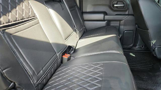 Used 2025 Chevrolet Silverado 1500 Custom image 32