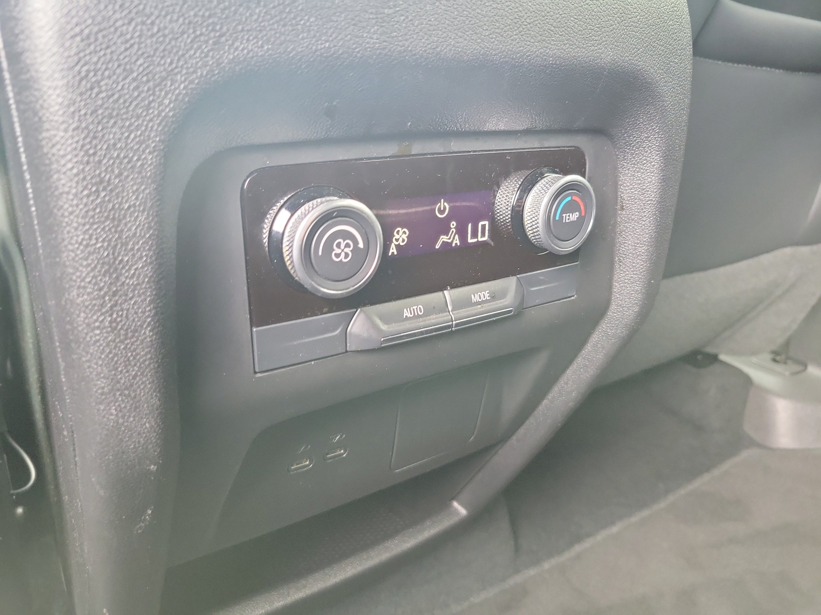 Used 2025 Buick Enclave Sport Touring FWD image 29