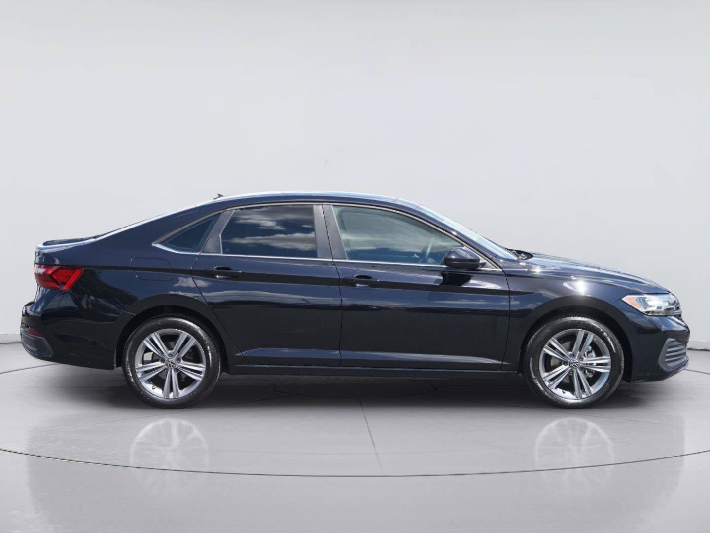 Used 2022 Volkswagen Jetta SE FWD image 5