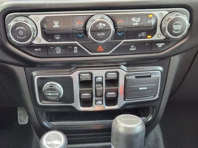 Used 2022 Jeep Gladiator Overland w/ Popular Equipment Package AWD/4WD image 17
