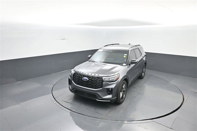 Certified 2025 Ford Explorer ST-Line w/ Premium Package image 21