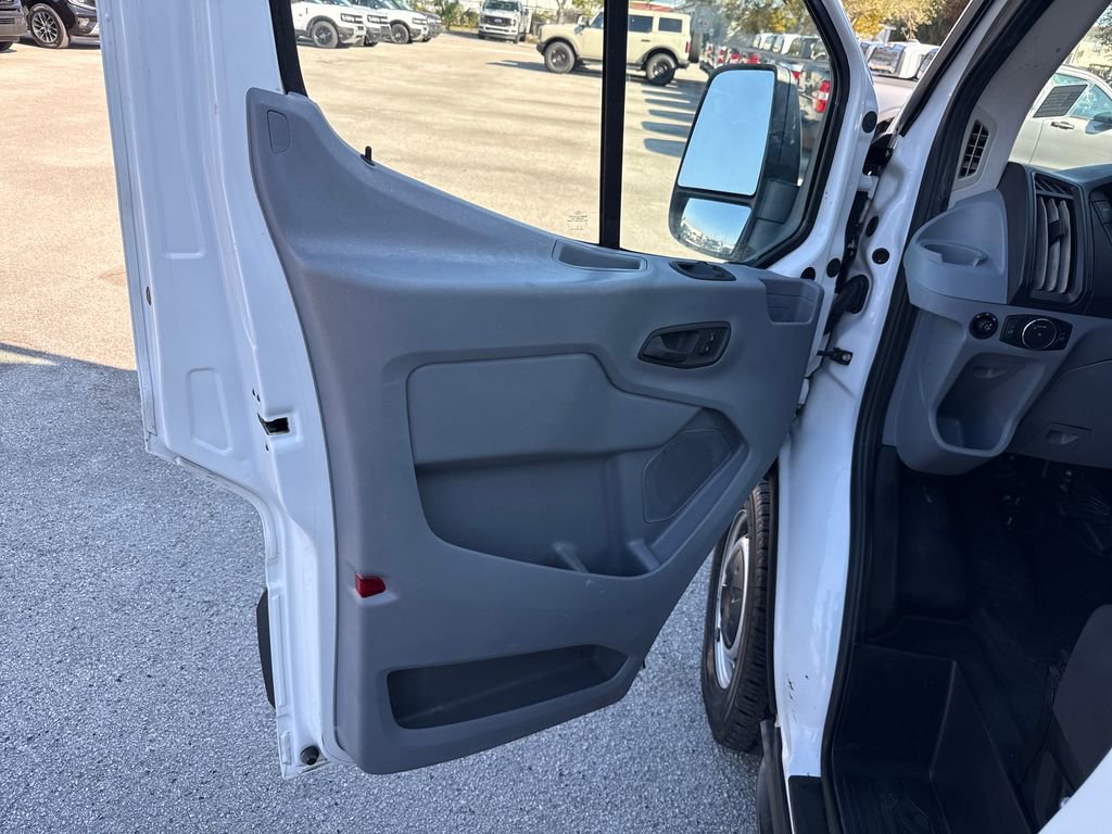 Certified 2018 Ford Transit 350 148 High Roof Extended image 13