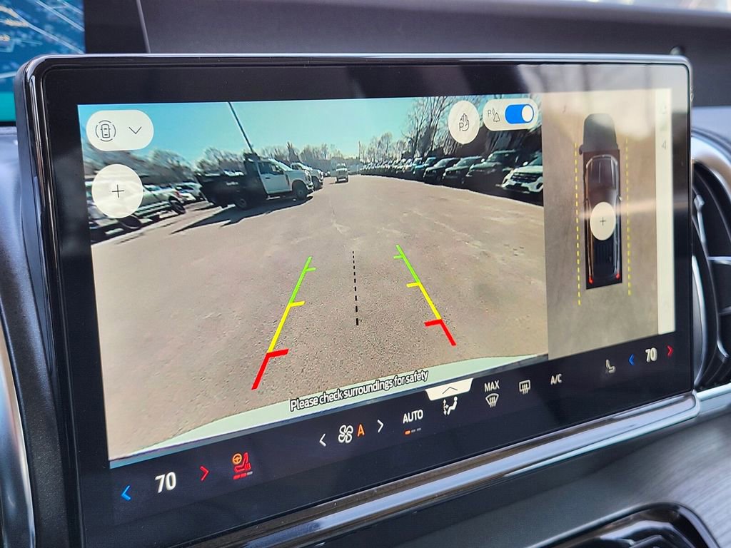 Certified 2025 Ford Expedition Platinum image 24