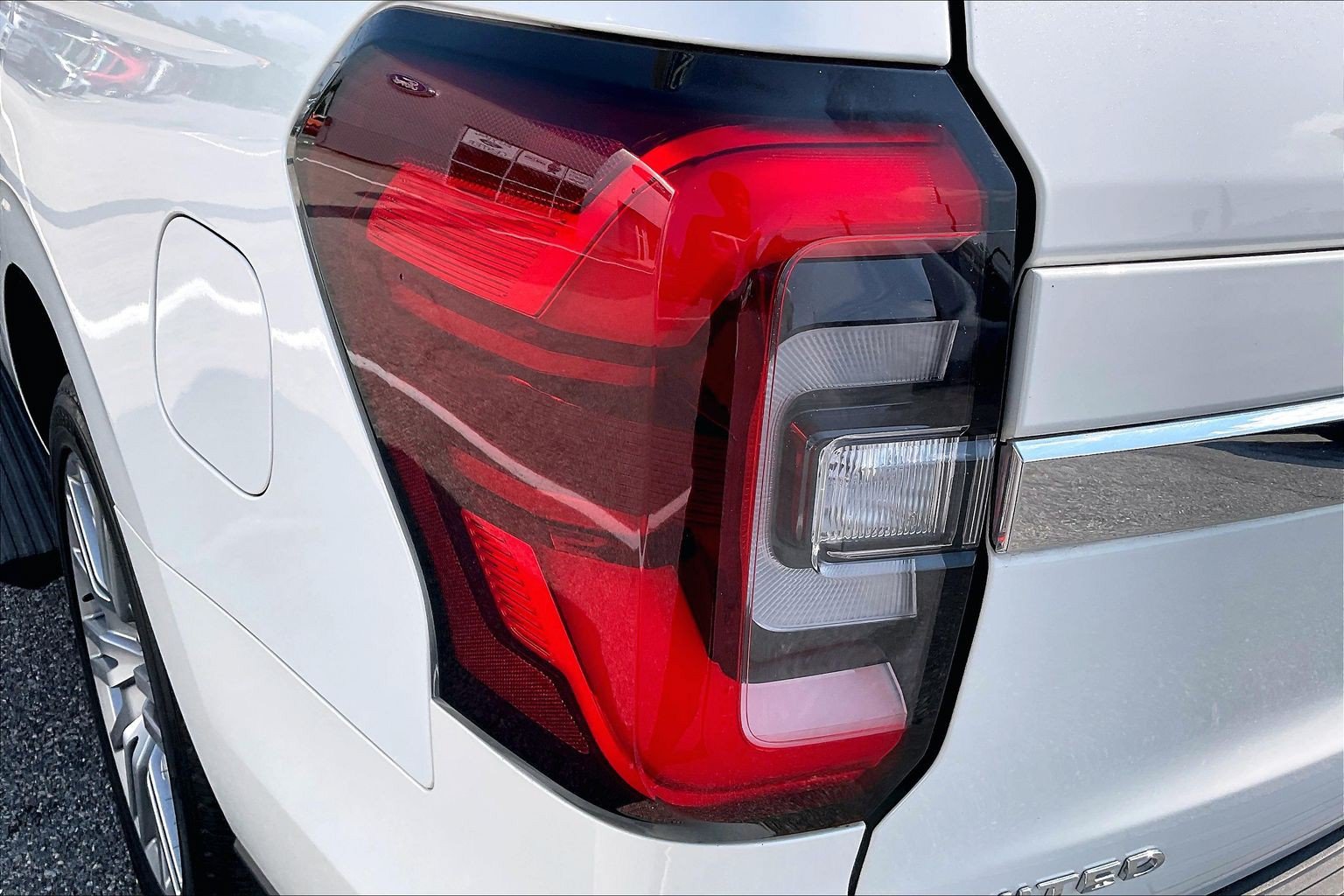Certified 2023 Ford Expedition Limited AWD/4WD image 29