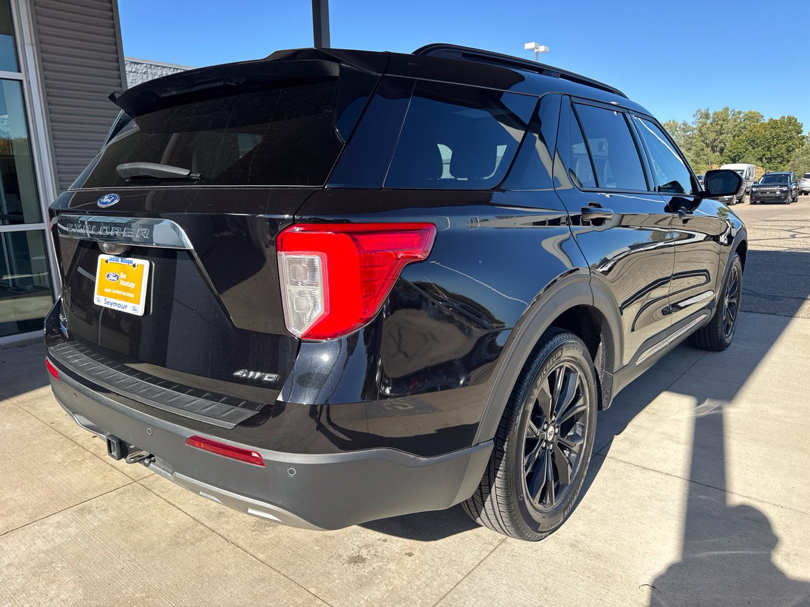 Certified 2023 Ford Explorer XLT w/ Equipment Group 202A AWD/4WD image 8