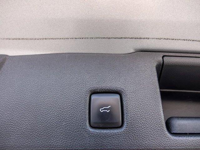 Certified 2022 Ford Escape SEL w/ SEL Stealth AWD Package image 29