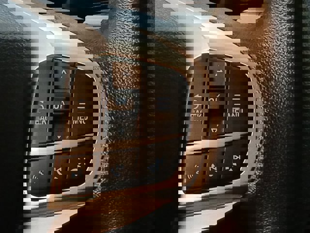 Certified 2022 Ford Explorer XLT image 10