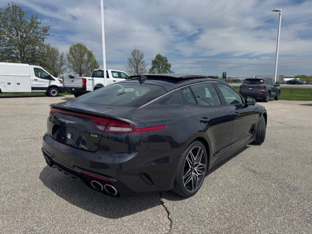 Used 2023 Kia Stinger GT2 AWD/4WD image 5