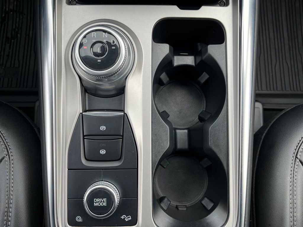 Certified 2022 Ford Explorer XLT w/ Equipment Group 202A image 14