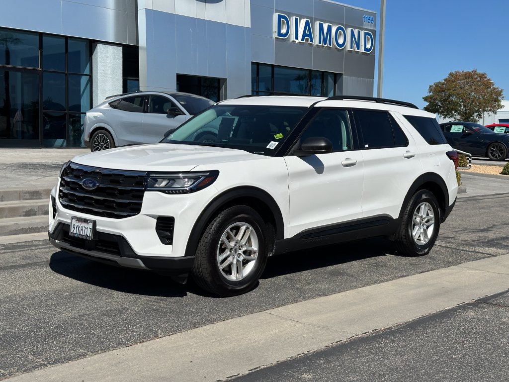 Certified 2026 Ford Explorer Active RWD image 2