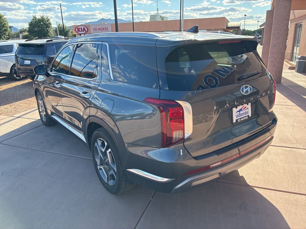 Used 2023 Hyundai Palisade Limited FWD image 6