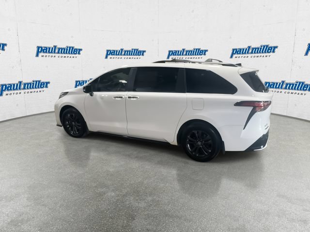 Used 2025 Toyota Sienna XSE w/ XSE Premium Package AWD/4WD image 7