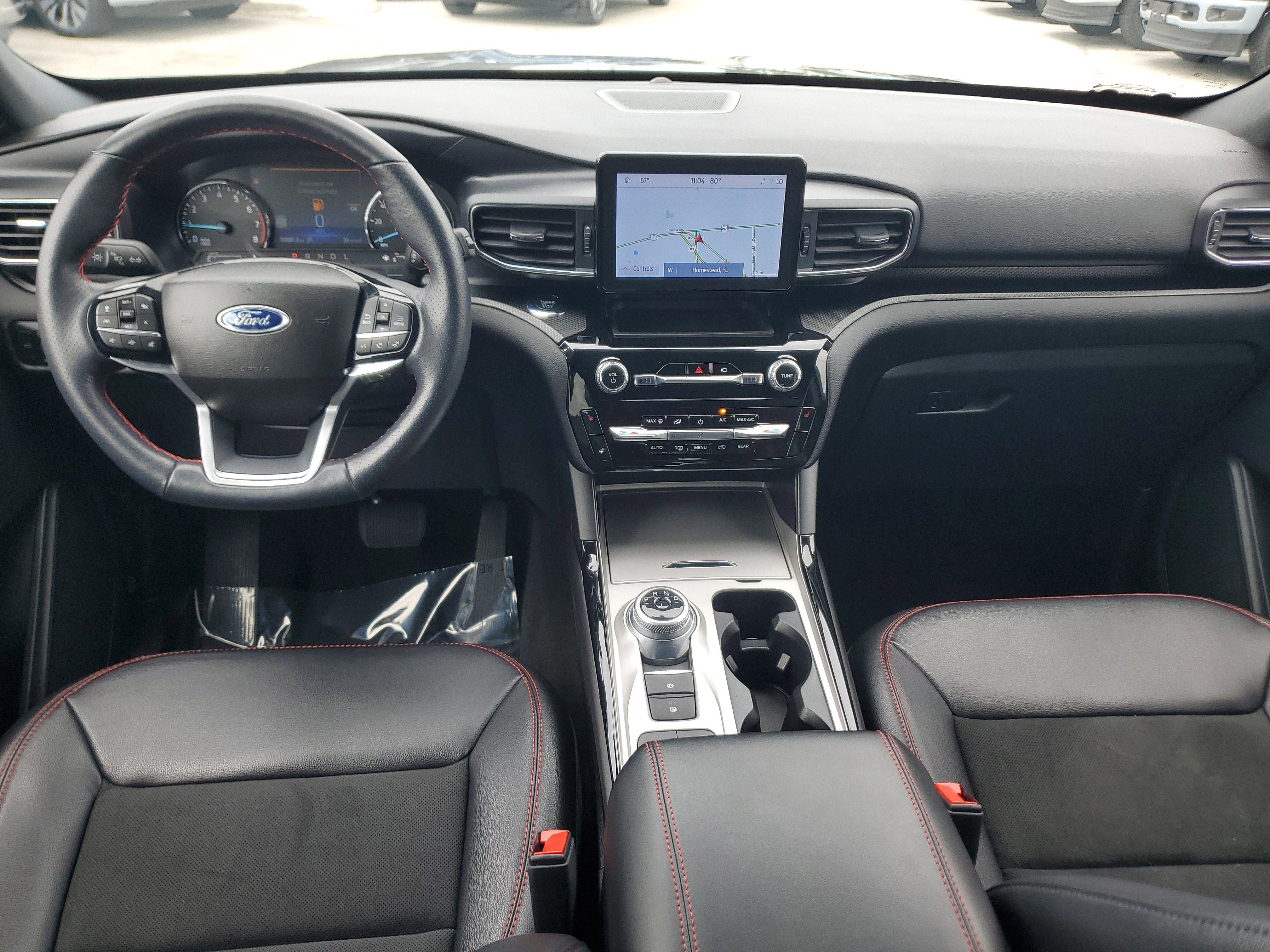 Certified 2023 Ford Explorer ST-Line w/ Class IV Trailer Tow Package image 18