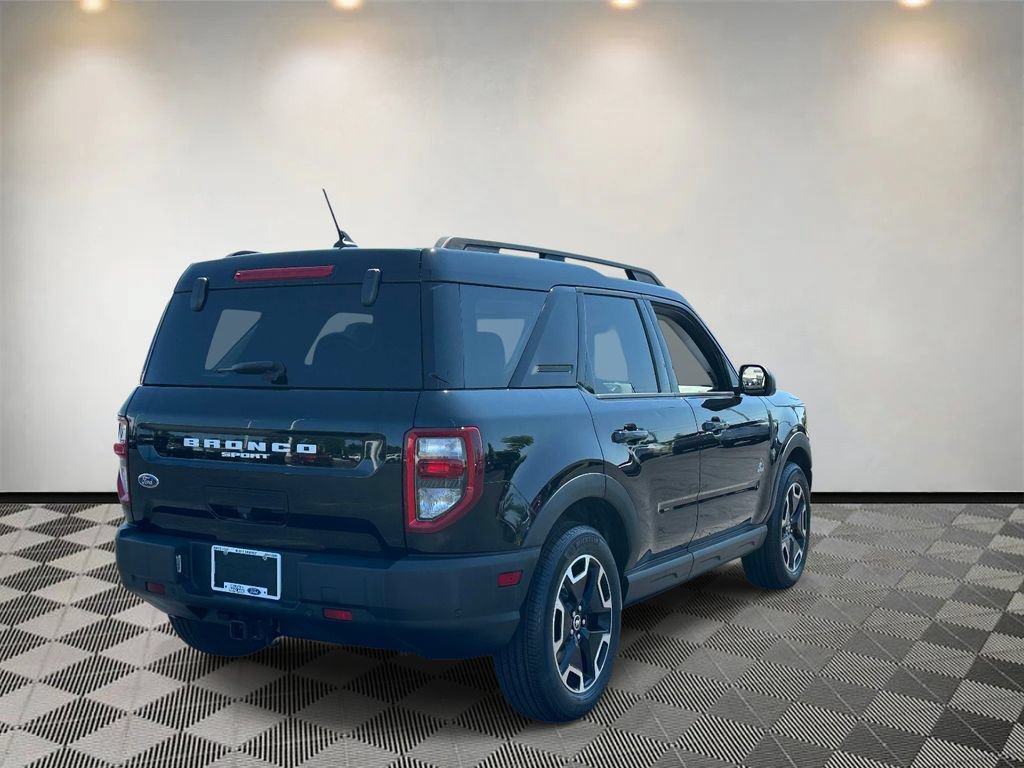 Certified 2021 Ford Bronco Sport Outer Banks w/ Outer Banks Package AWD/4WD image 4