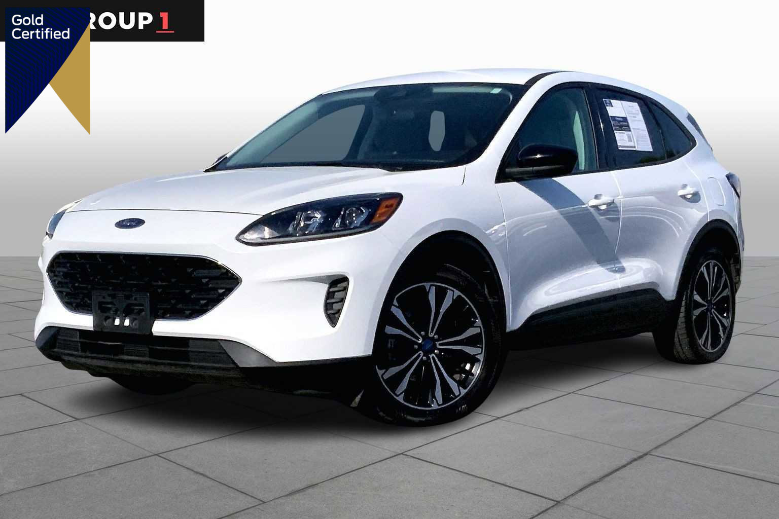 Certified 2022 Ford Escape SE w/ SE Sport Appearance Package FWD image 1